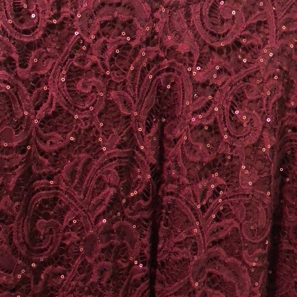 Catherine’s burgundy sequence top gently used size 2x - Picture 2 of 4